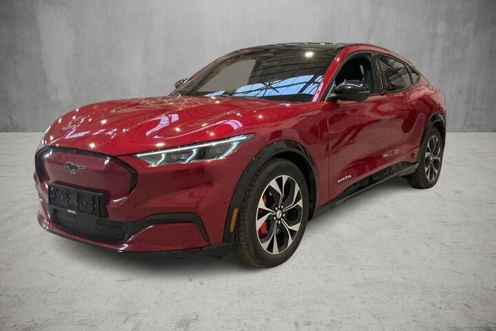 Ford Mustang Mach-E 98 Premium Extended Range AWD 5d