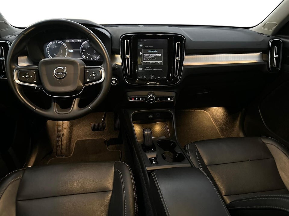 Volvo XC40 1,5 T5 ReCharge Momentum aut. 5d