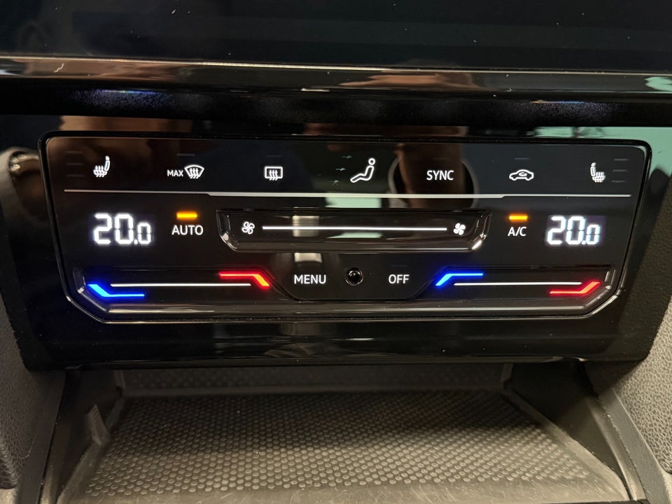 VW Passat 2,0 TDi 150 Elegance Variant DSG 5d