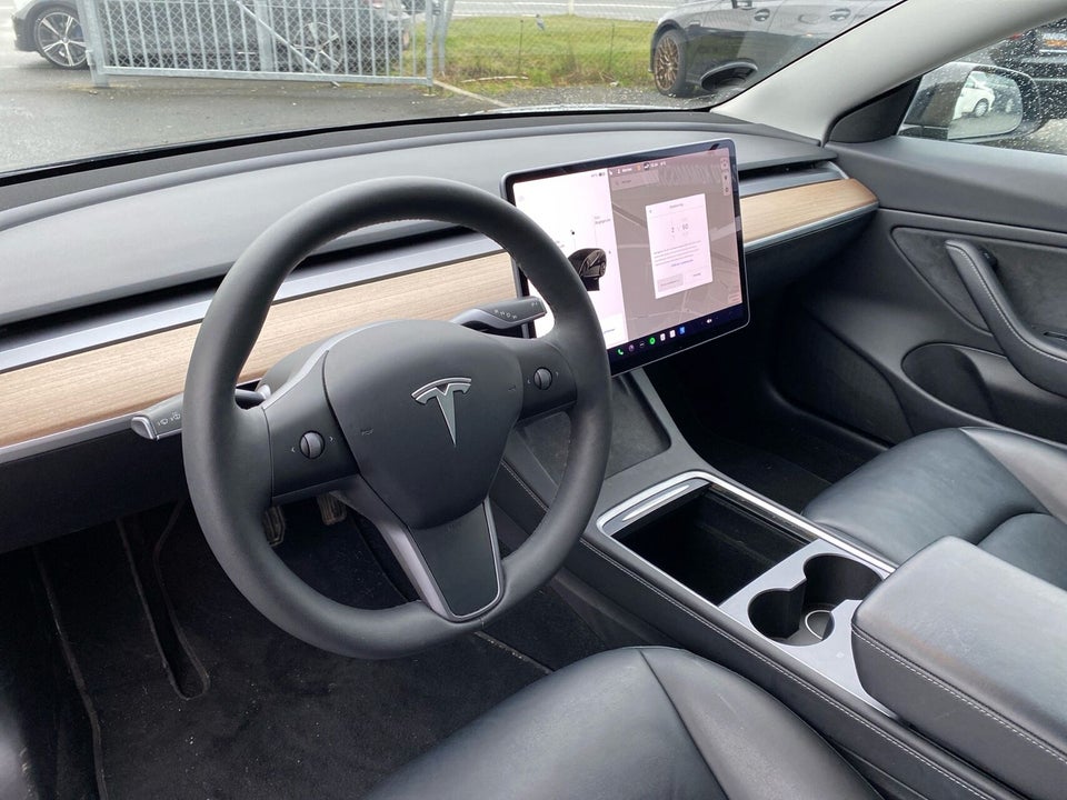 Tesla Model 3 Long Range AWD 4d