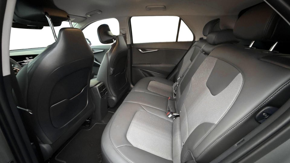 Kia Niro 64 EV Prestige 5d