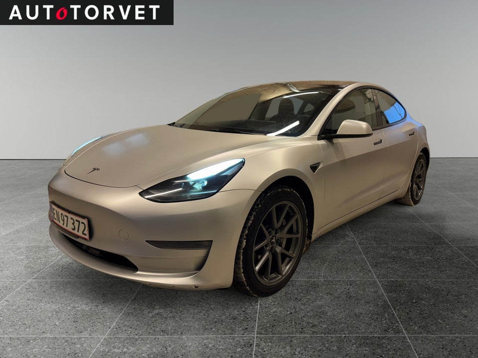 Tesla Model 3 Long Range AWD 4d