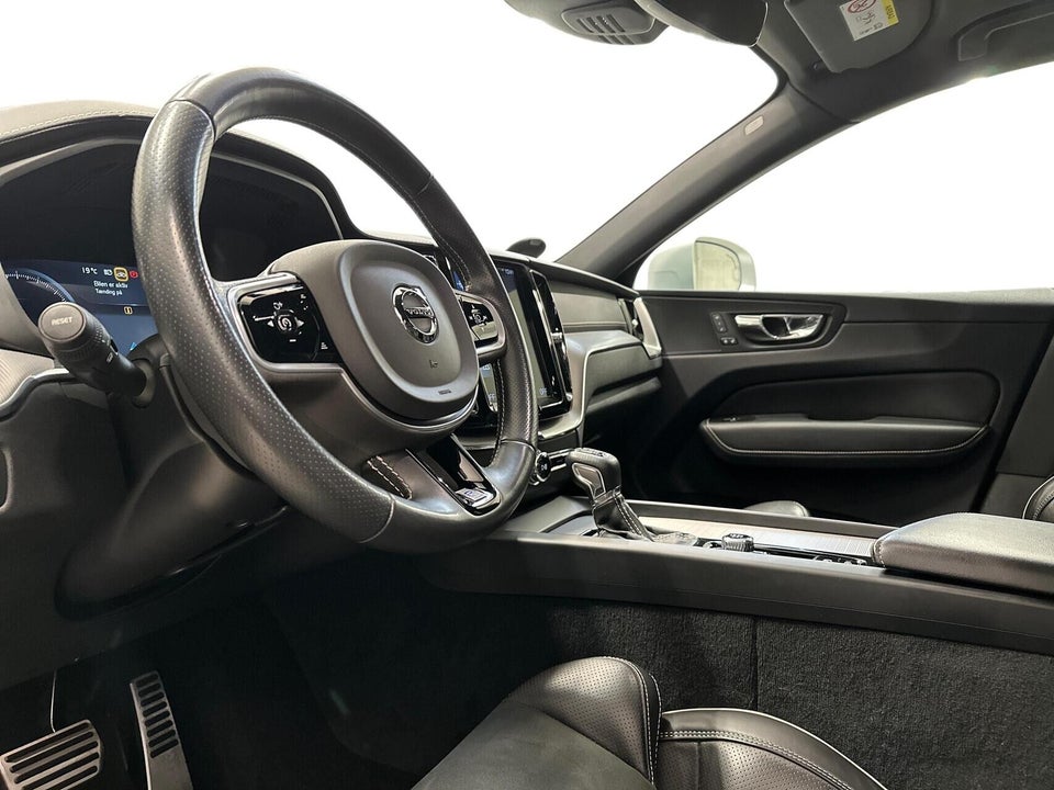 Volvo XC60 2,0 T5 250 R-Design aut. 5d