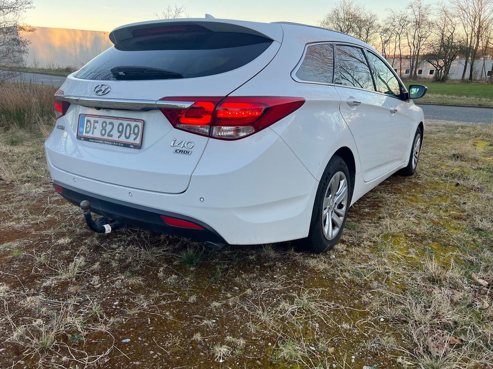 Hyundai i40 1,7 CRDi 141 Trend CW DCT 5d