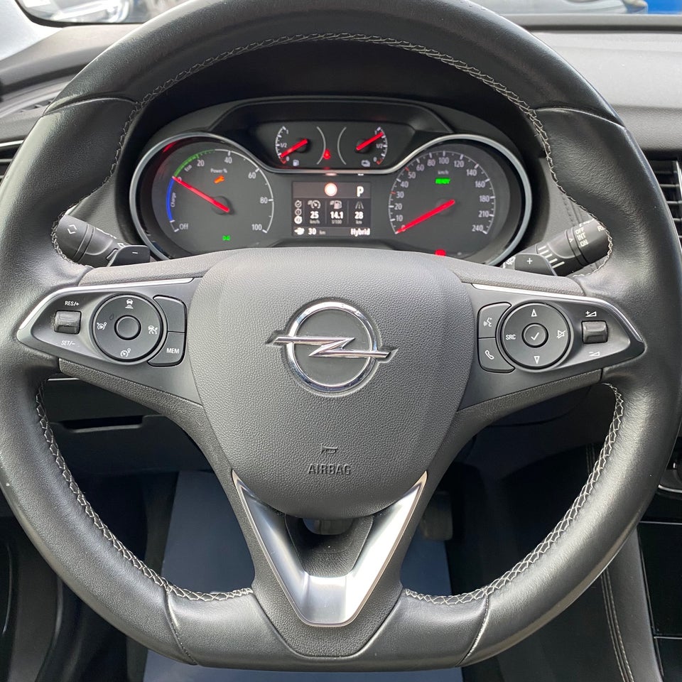 Opel Grandland X 1,6 Hybrid4 Exclusive aut. 5d