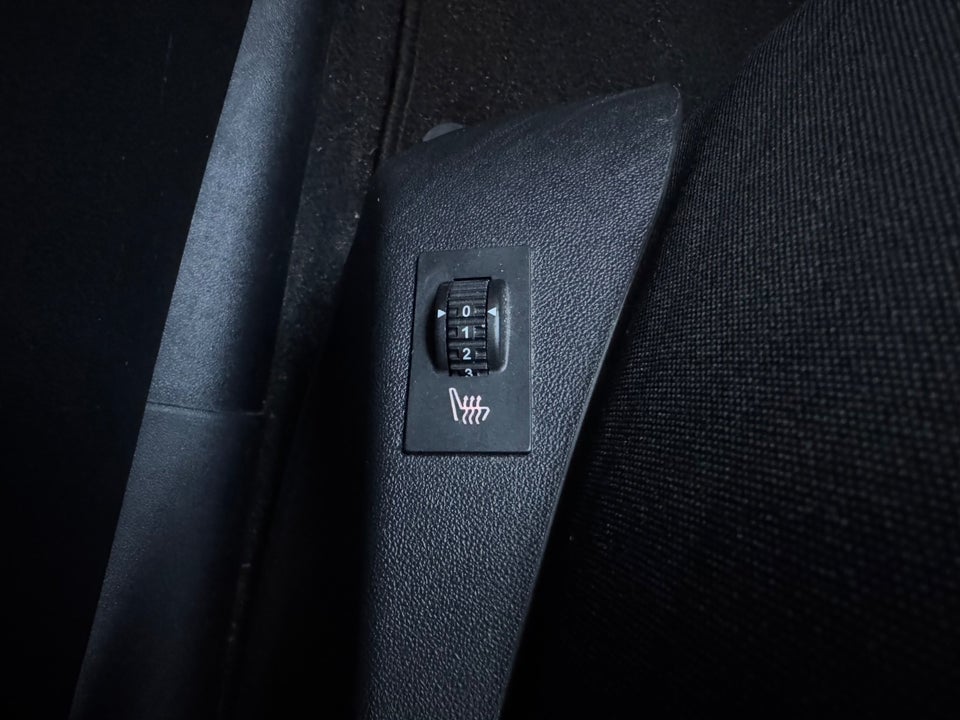 Peugeot 208 1,6 BlueHDi 100 Active 5d