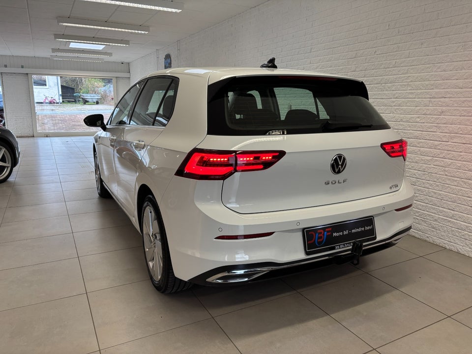 VW Golf VIII 1,5 eTSi 150 1st Edition DSG 5d