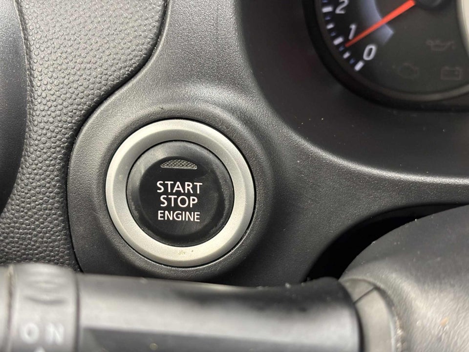 Mitsubishi Space Star 1,2 Black & White CVT 5d