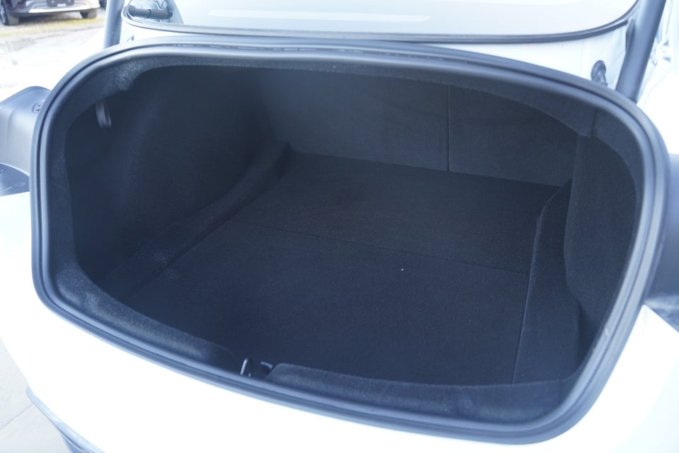 Tesla Model 3 Long Range AWD 4d