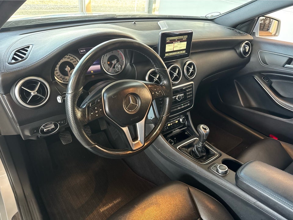 Mercedes A200 2,2 CDi Urban 5d