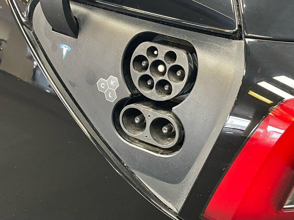 Tesla Model 3 RWD 4d