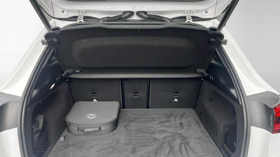 Mercedes EQA300 Progressive 4Matic 5d