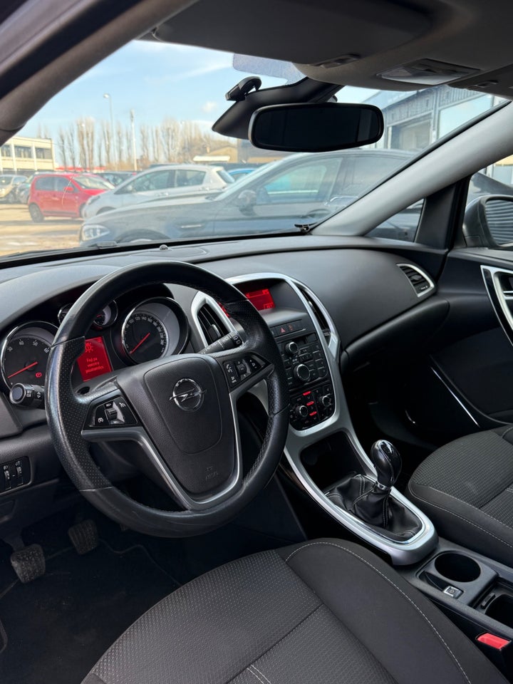 Opel Astra 1,4 T 140 Sport 5d