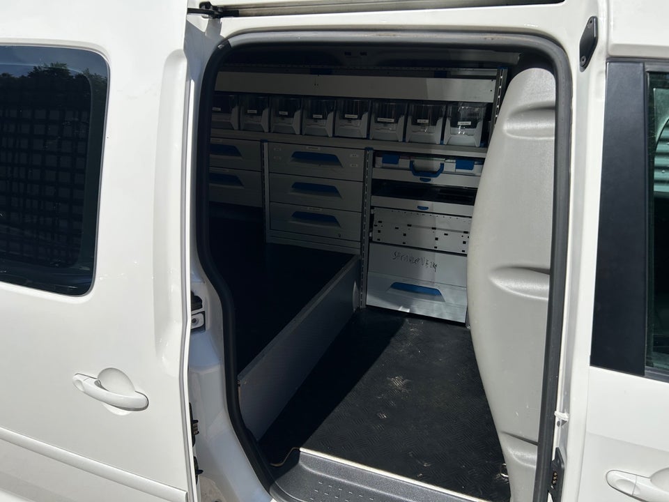 VW Caddy Maxi 2,0 TDi 102 DSG BMT Van 4d