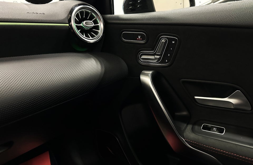 Mercedes A220 2,0 AMG Line aut. 4Matic 5d