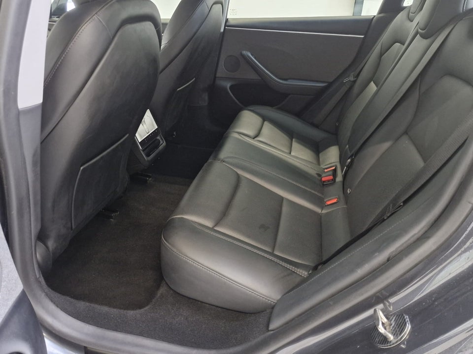 Tesla Model 3 RWD 4d