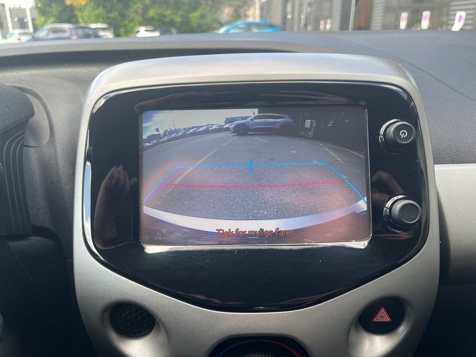 Toyota Aygo 1,0 VVT-i x-play x-shift 5d