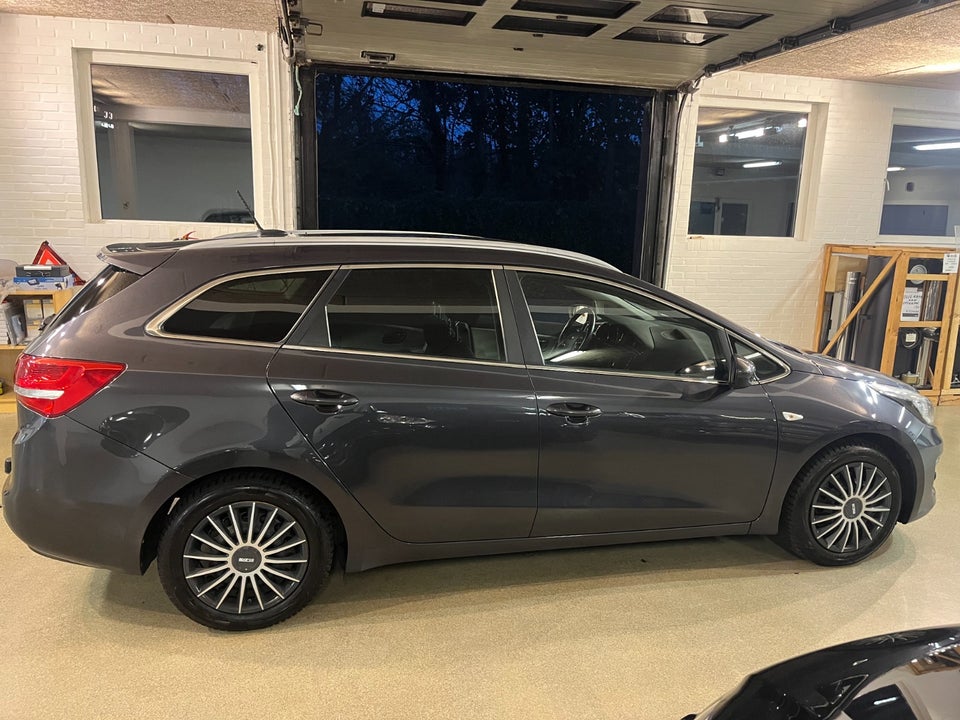 Kia Ceed 1,4 CVVT Attraction SW 5d