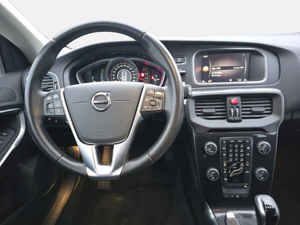 Volvo V40 2,0 D2 120 Momentum 5d