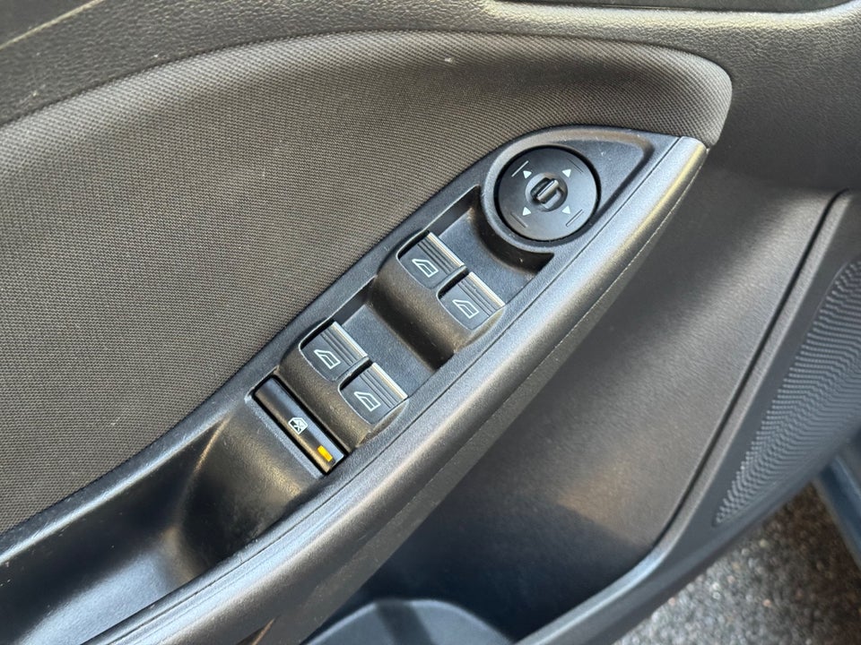 Ford Focus 1,5 TDCi 95 Titanium stc. 5d