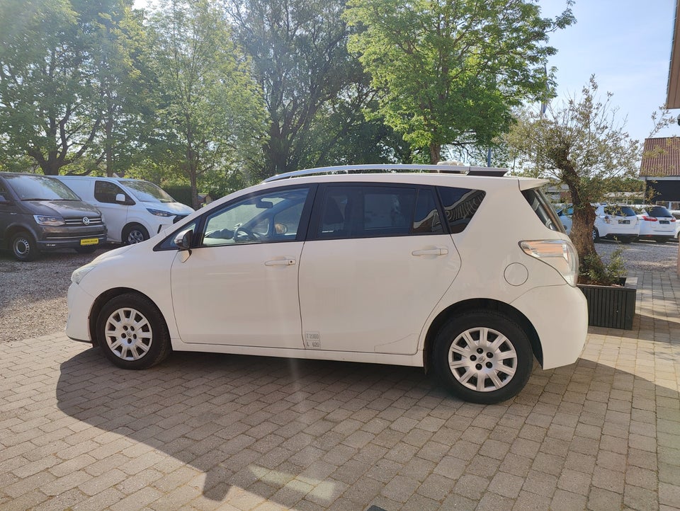 Toyota Sportsvan 1,6 D-4D T2 Vision 5d