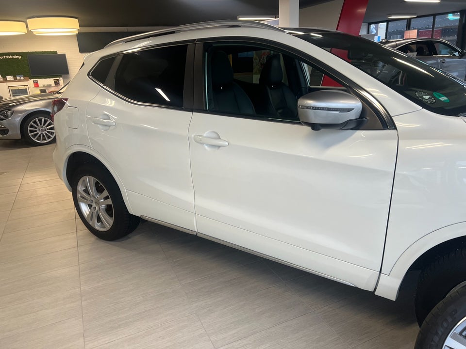 Nissan Qashqai 1,3 Dig-T 160 Tekna+ Dynamic DCT 5d