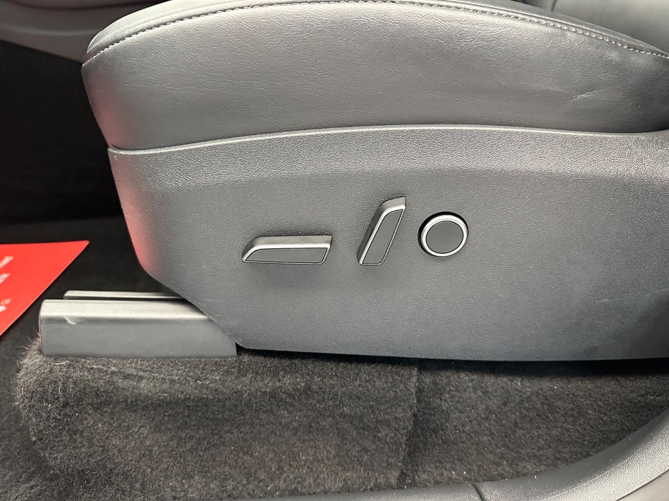 Tesla Model Y Long Range AWD 5d