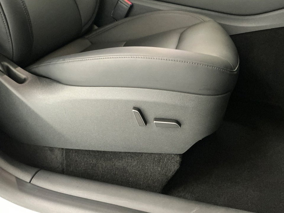 Tesla Model Y Performance AWD 5d