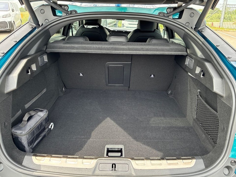 Peugeot e-408 58 GT 5d