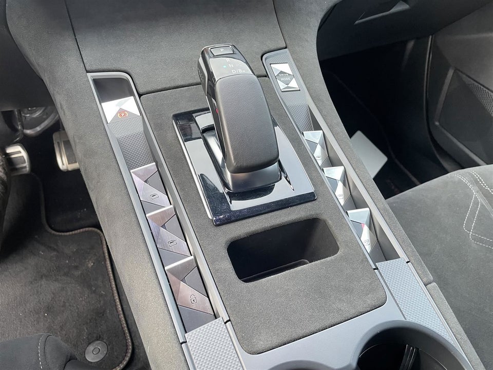 DS DS 7 1,5 BlueHDi 130 Performance Line+ EAT8 5d