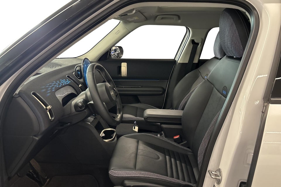 MINI Countryman E Classic Trim M 5d