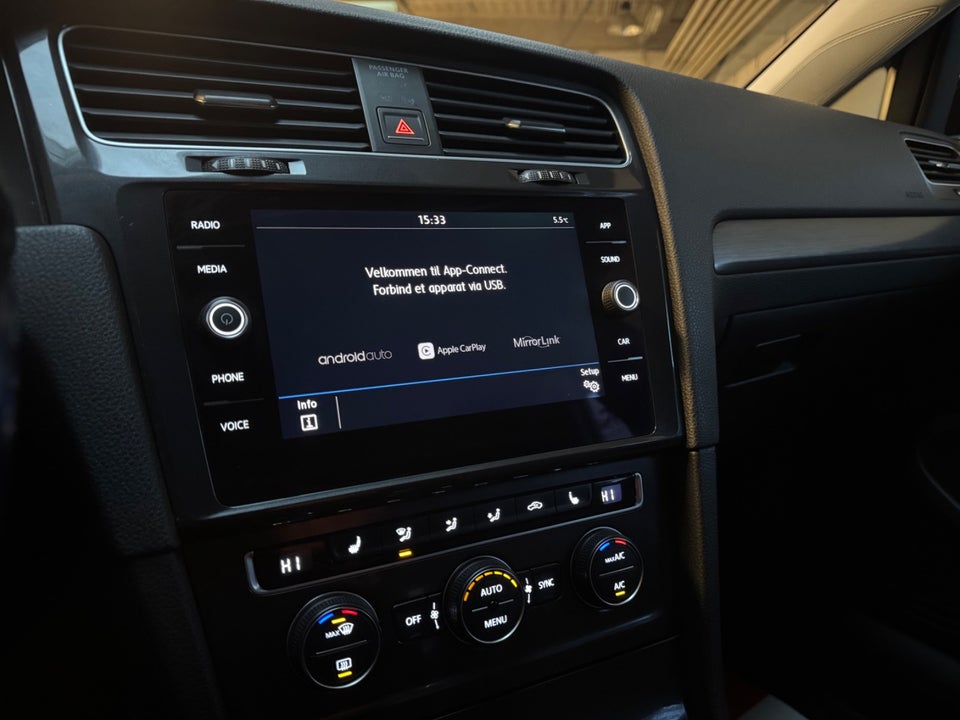 VW Golf VII 1,6 TDi 115 Comfortline Variant DSG 5d