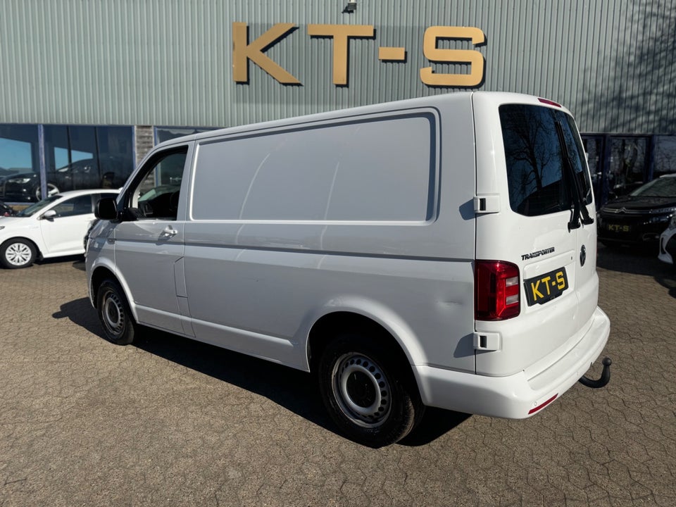 VW Transporter 2,0 TDi 150 Kassevogn DSG kort