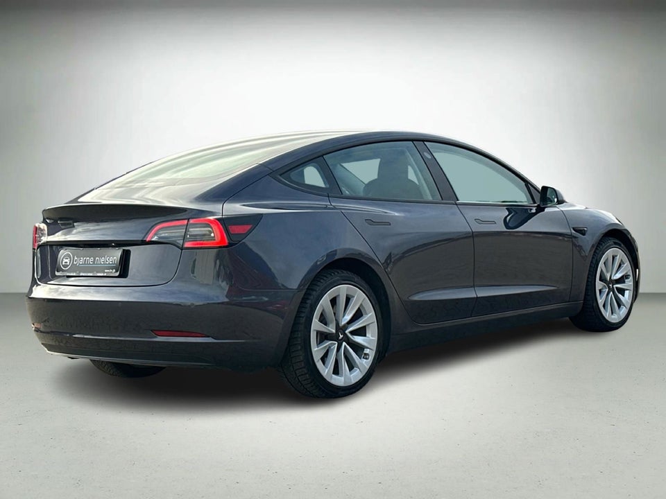 Tesla Model 3 Long Range AWD 4d