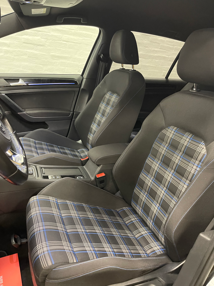 VW Golf VII 1,4 GTE DSG 5d