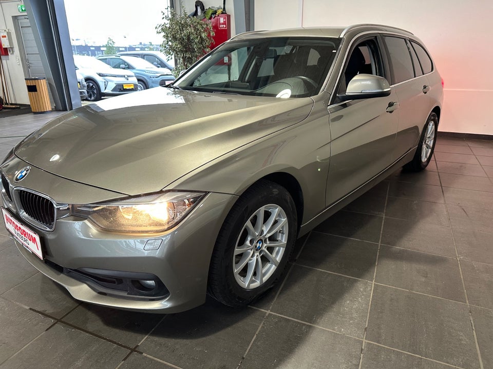 BMW 318i 1,5 Touring 5d