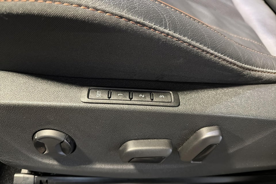 Skoda Enyaq 80 iV Plus Suite 5d