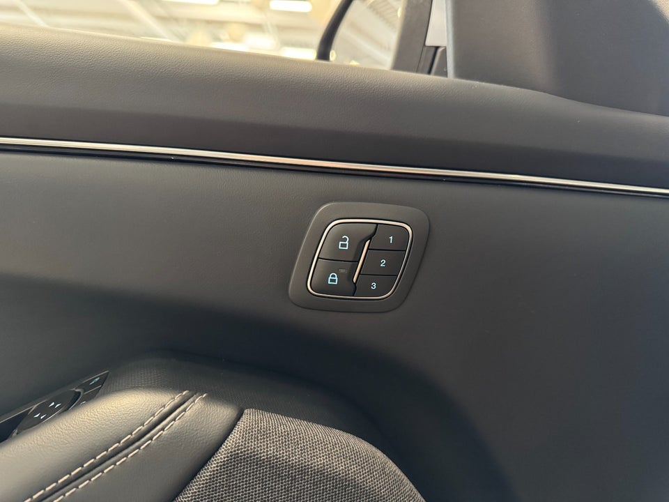 Ford Mustang Mach-E 88 Premium Extended Range 5d