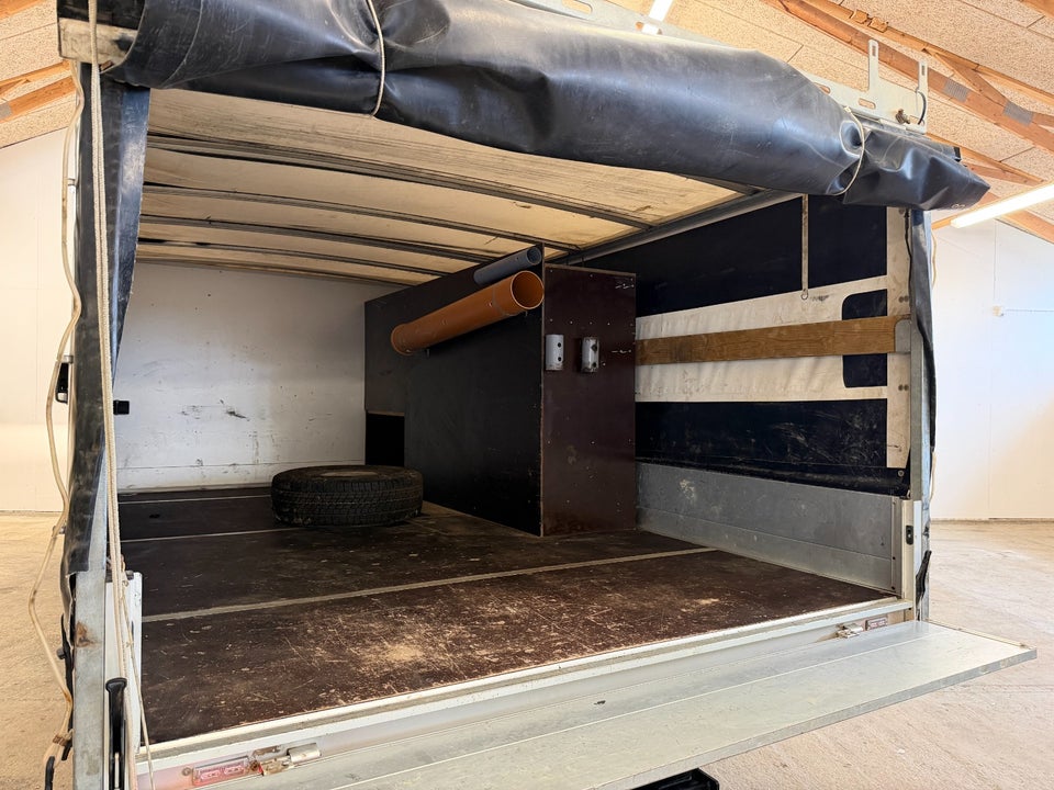 Mercedes Sprinter 319 3,0 CDi A3 Chassis aut. RWD 2d