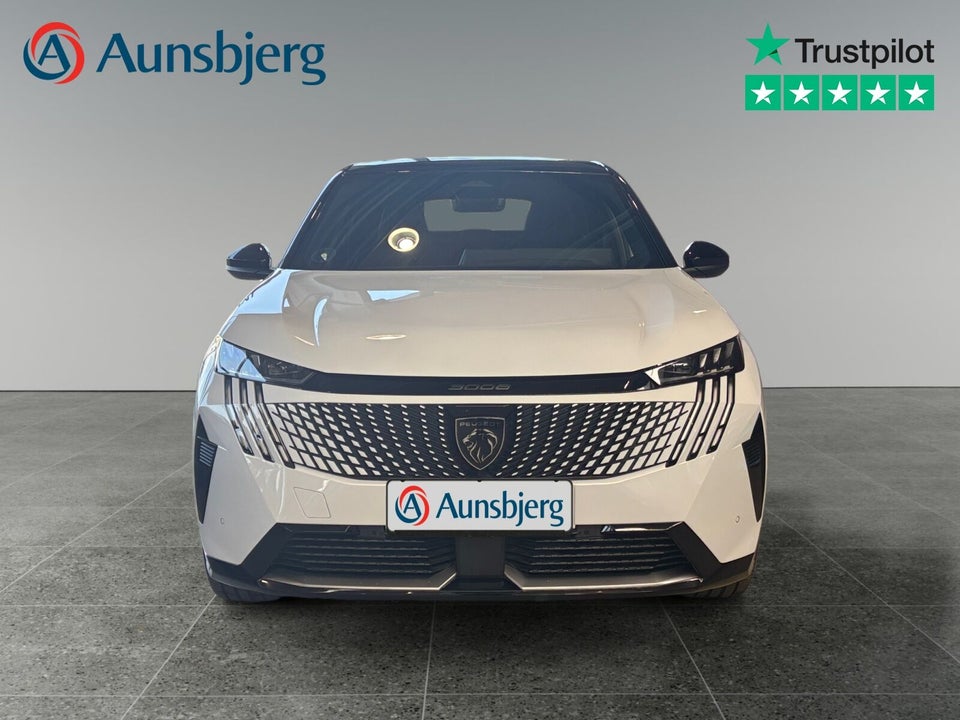 Peugeot e-3008 77 GT Pack 5d