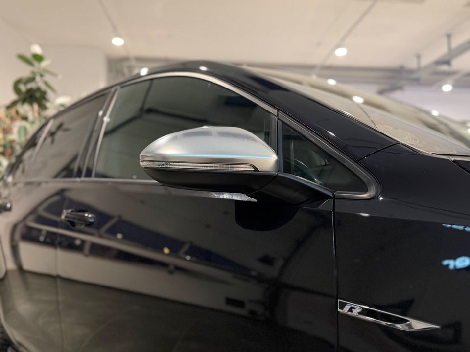 VW Golf VII 2,0 R DSG 4Motion 5d