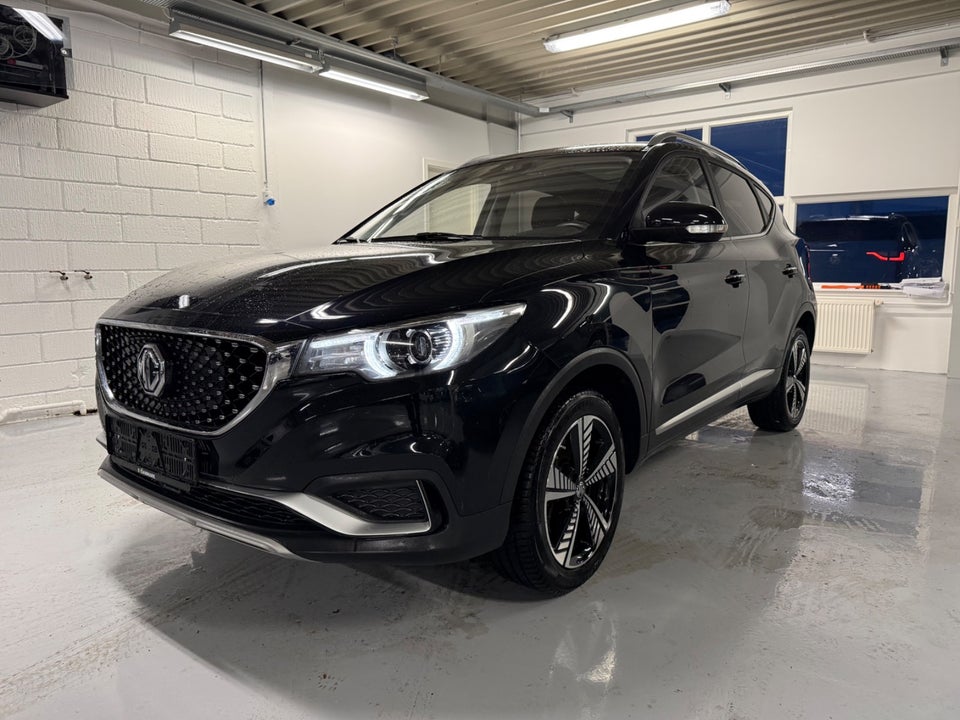 MG ZS EV Luxury 5d