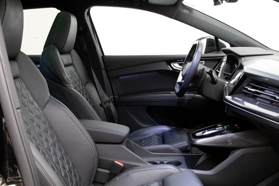 Audi Q4 e-tron 40 S-line 5d