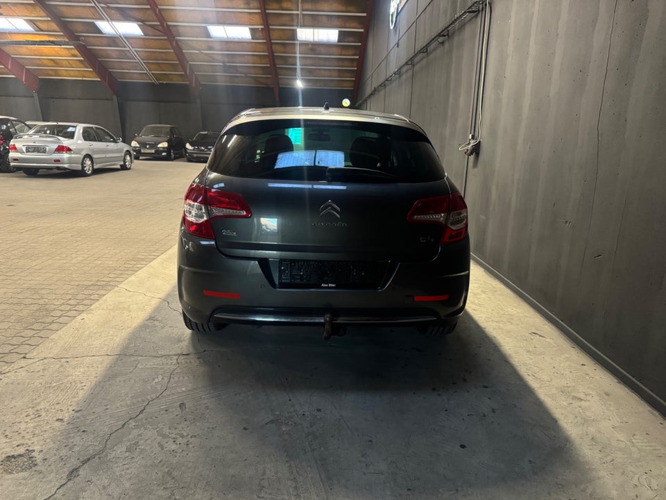 Citroën C4 1,6 e-HDi 115 Seduction 5d