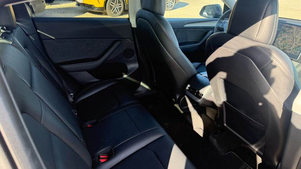 Tesla Model Y Long Range AWD 5d