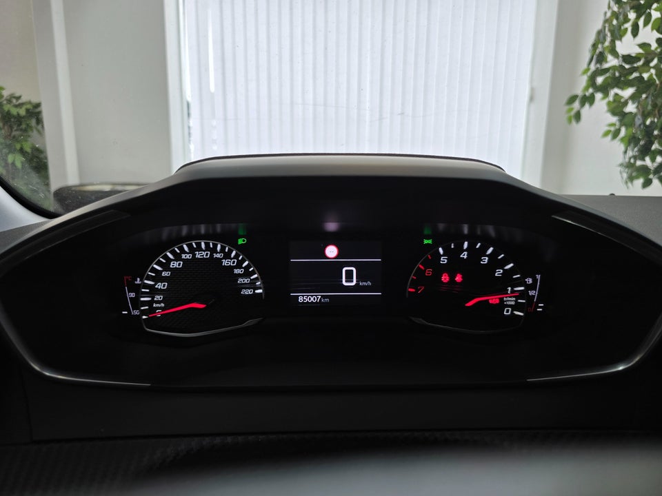 Peugeot 208 1,2 PureTech 100 Allure Grand 5d