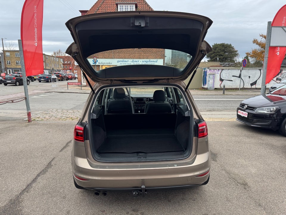 VW Golf Sportsvan 2,0 TDi 150 Highline DSG BMT 5d