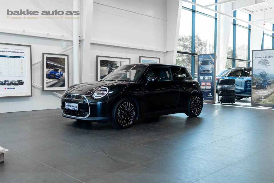 MINI Cooper SE Favoured Trim XL 3d
