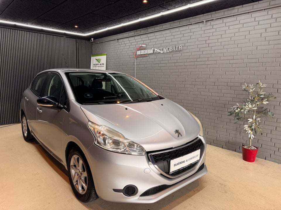 Peugeot 208 1,2 VTi Active 5d