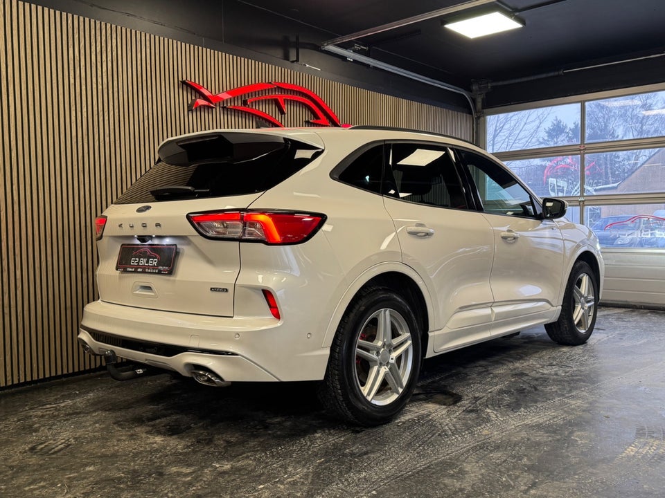 Ford Kuga 2,5 PHEV ST-Line X CVT 5d